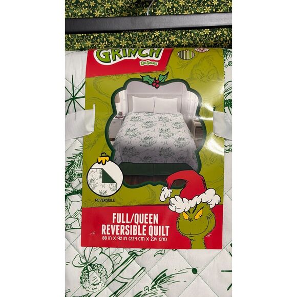 Dr. Seuss The Grinch Full/Queen Reversible Quilt – 88"x92" Holiday Bedspread - Picture 4 of 4